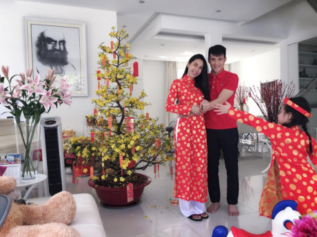 Công Vinh hóa chồng đảm đang sau khi giải nghệ khiến fan ngưỡng mộ - Ảnh 10 Cong Vinh hoa chong dam dang sau khi giai nghe khien fan nguong mo - Anh 10