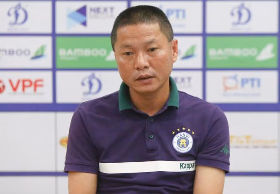 HLV Chu Đình Nghiêm không ngần ngại “phơi bày” nhược điểm của Hà Nội FC cho đối thủ.