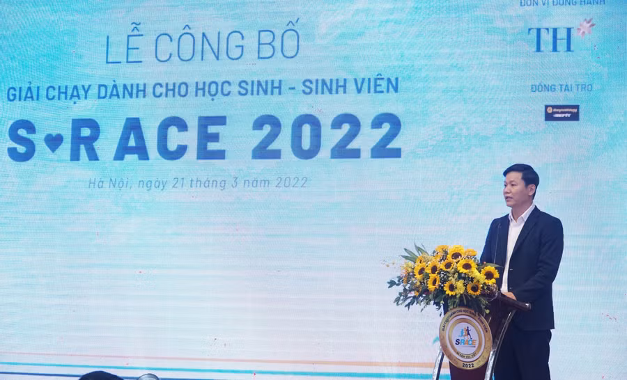 Ông Nguyễn Thanh Đề - Vụ trưởng Vụ Giáo dục Thể chất, Bộ Giáo dục và Đào tạo - phát biểu tại buổi lễ.