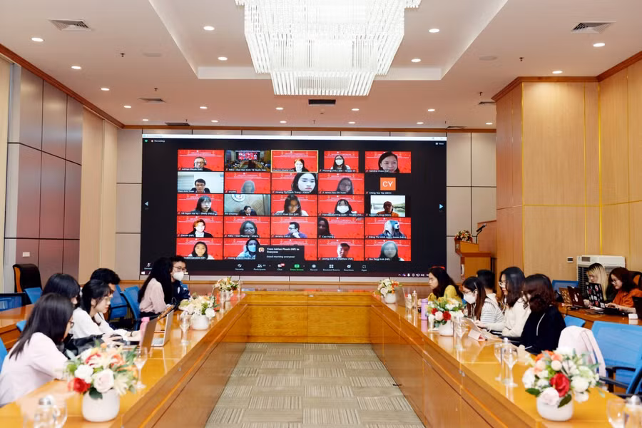 Khai mạc Chương trình trao đổi sinh viên "The Virtual ASEAN Readiness Programme" giữa Trường Đại học Kinh tế Quốc dân và Trường Bách khoa Ngee Ann Polytechnic, Singapore.
