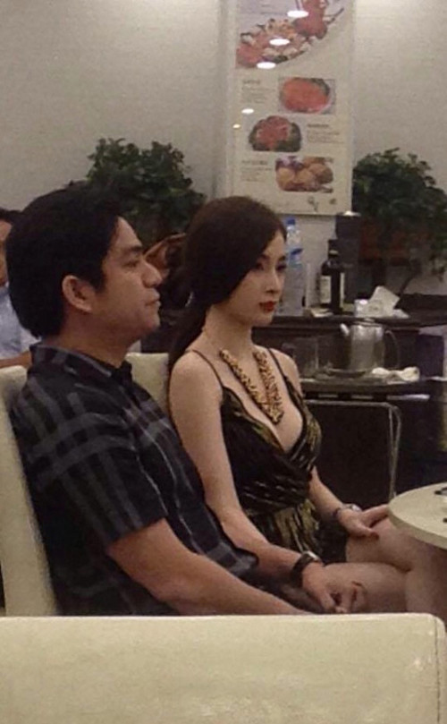 Angela Phương Trinh đang yêu bác sĩ hay trai Tây? ảnh 2 Angela Phương Trinh đang yêu bác sĩ hay trai Tây?