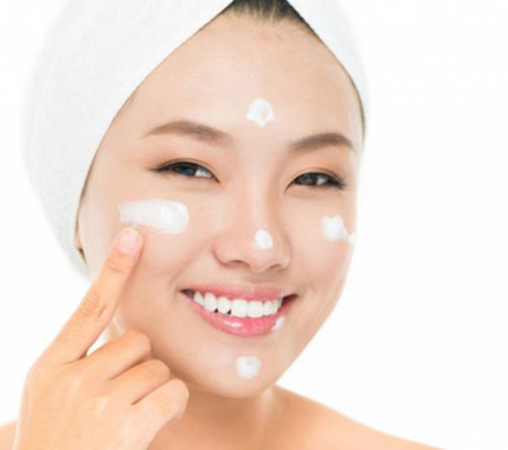 Trang điểm thường xuyên, nhưng tại sao da các diễn viên vẫn đẹp? - Ảnh 4 Trang diem thuong xuyen, nhung tai sao da cac dien vien van dep? - Anh 4