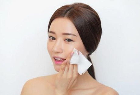 Trang điểm thường xuyên, nhưng tại sao da các diễn viên vẫn đẹp? - Ảnh 2 Trang diem thuong xuyen, nhung tai sao da cac dien vien van dep? - Anh 2