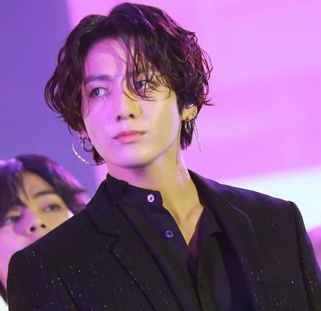 10 nam ca sĩ K-Pop có giọng hát như thiên thần ảnh 10