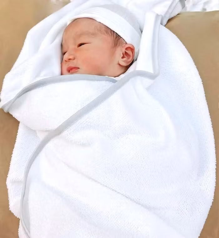 Bảo Thy hạnh phúc chia sẻ về cậu con trai kháu khỉnh của mình.