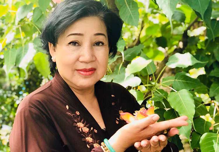 Nghệ sĩ cải lương Kim Thủy qua đời sau khi mắc Covid-19.