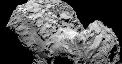 Bề mặt sao chổi 67P / Churyumov-Gerasimenko nhìn từ khoảng cách 285 km. Ảnh AFP