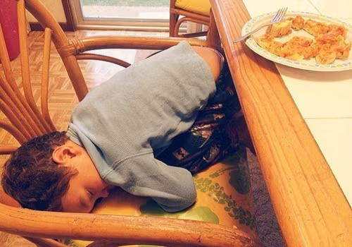 cuoi rach mieng voi cac kieu ngu dang yeu cua be - 10