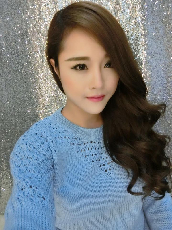 Cô nàng xinh đẹp như hot girl và câu chuyện chồng “soái ca” chăm vợ như báu vật gây sốt Cô nàng xinh đẹp như hot girl và câu chuyện chồng “soái ca” chăm vợ như báu vật gây sốt