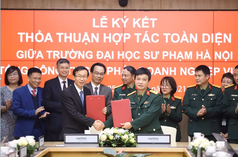 Đại học Sư phạm Hà Nội “bắt tay” với Viettel để đẩy mạnh chuyển đổi số nhằm nâng cao chất lượng giáo dục.