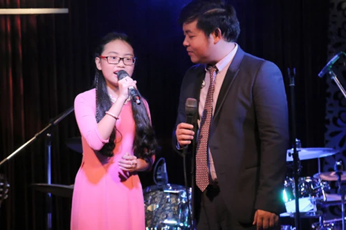 Quang Lê vui vẻ bên Phương Mỹ Chi sau scandal “giả tạo“