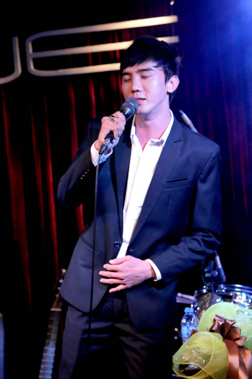 Quang Lê vui vẻ bên Phương Mỹ Chi sau scandal “giả tạo“ ảnh 8