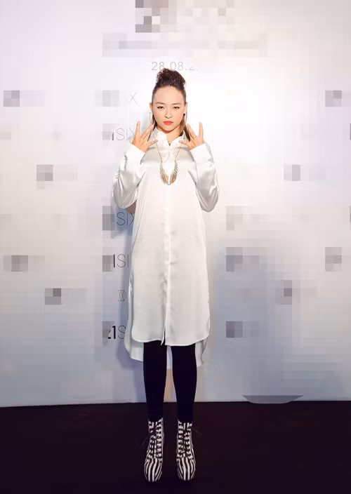 Á hậu Ngọc Oanh rạng rỡ ngày trở lại ảnh 6 Á hậu Ngọc Oanh rạng rỡ ngày trở lại ảnh 6