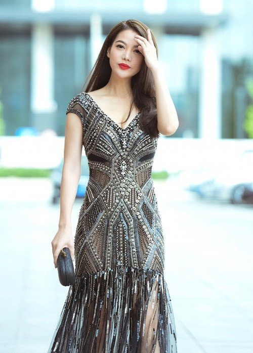 Trương Ngọc Ánh đẹp đôi sánh bước bên Kim Lý ở Trung Quốc ảnh 1 truong ngoc anh dep doi sanh buoc ben kim ly o trung quoc - 1