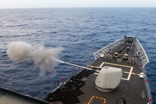 Nhóm tác chiến 1 thực hiện các hoạt động thử vũ khí trên Thái Bình Dương.