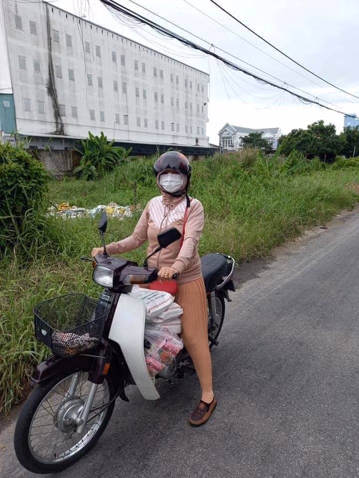 Thủy Tiên tiết lộ điều khiến người hâm mộ "ngã ngửa" về mẹ ruột ảnh 2