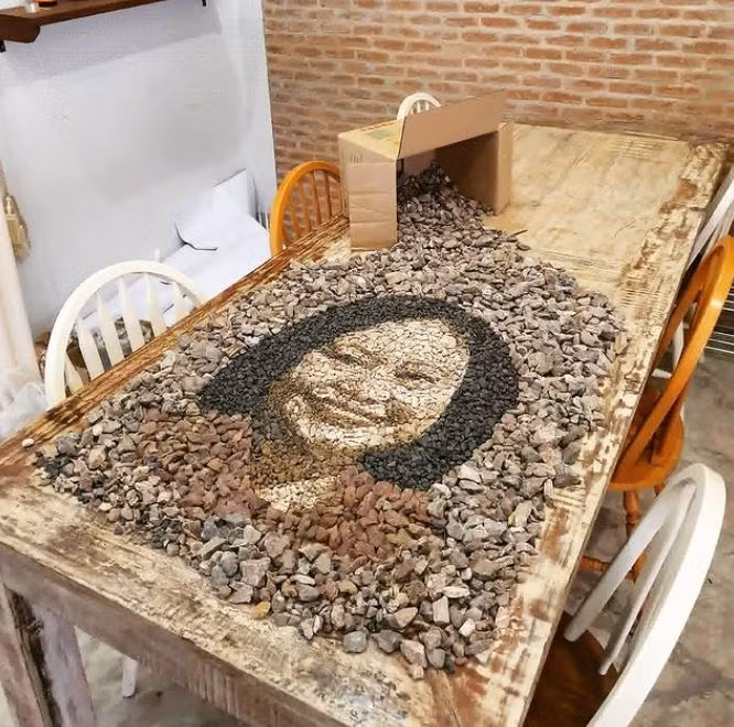 Kinh ngạc những tác phẩm nghệ thuật ghép từ đá ảnh 8