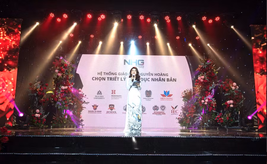 MC Thanh Phương dẫn dắt chương trình.