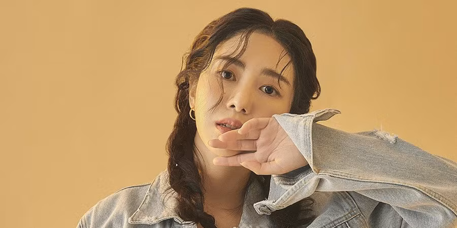 Nữ thần tượng Mina tự tử lần thứ 4.