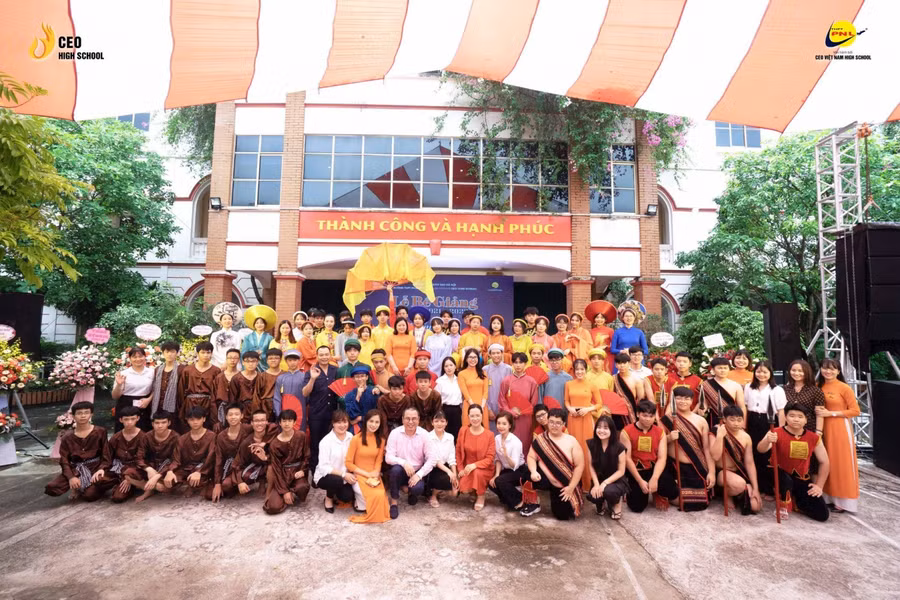 Trường THPT Phạm Ngũ Lão đã gặt hái những “quả ngọt” sau năm vận hành đầu tiên.