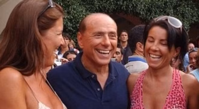 “Thiên đường sung sướng” của cựu nguyên thủ trụy lạc bậc nhất TG