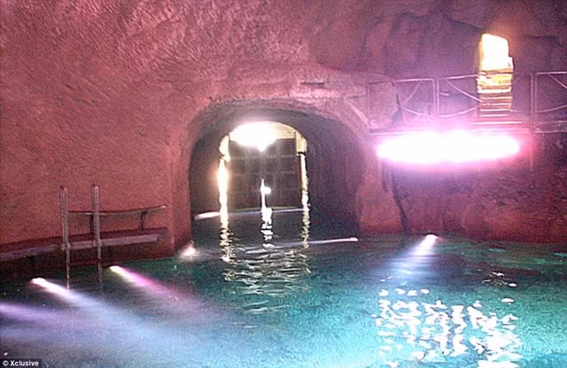 “Thiên đường sung sướng” của cựu nguyên thủ trụy lạc bậc nhất TG ảnh 6