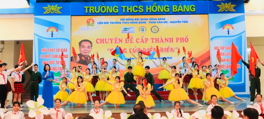 Chuyên đề Đội cấp thành phố của 3 liên đội: Trường THCS Hồng Bàng, THCS Trần Văn Ơn, THCS Nguyễn Trãi thành công rực rỡ.