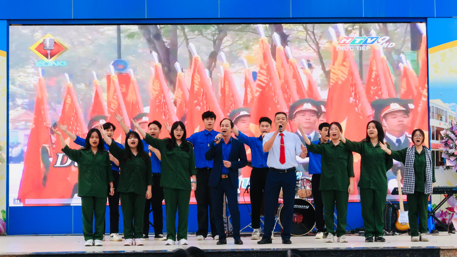 Những hình ảnh đáng nhớ tại Chuyên đề. Những hình ảnh đáng nhớ tại Chuyên đề.