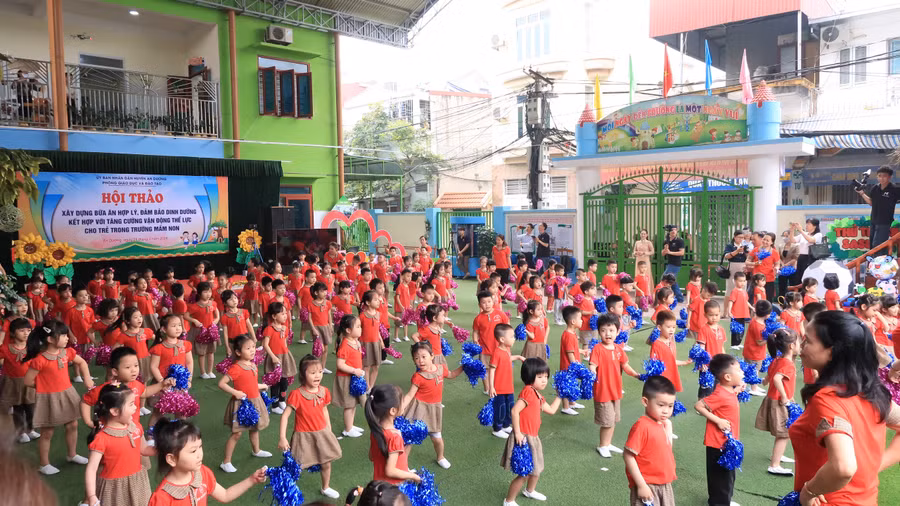 Cô trò Trường Mầm non An Đồng 2.