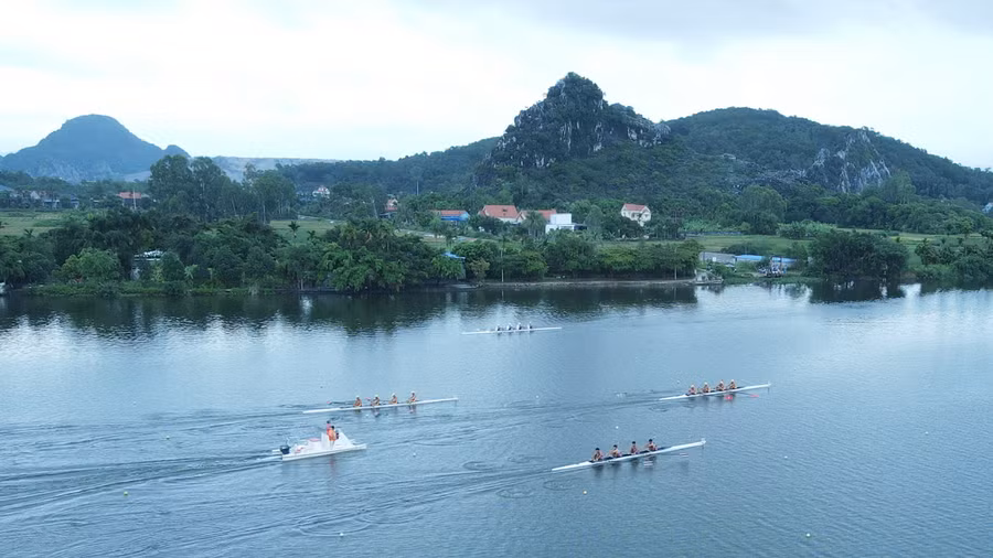 Giải đua thuyền được tổ chức tại Trung tâm Đua thuyền Hải Phòng (TT Minh Đức, huyện Thuỷ Nguyên).