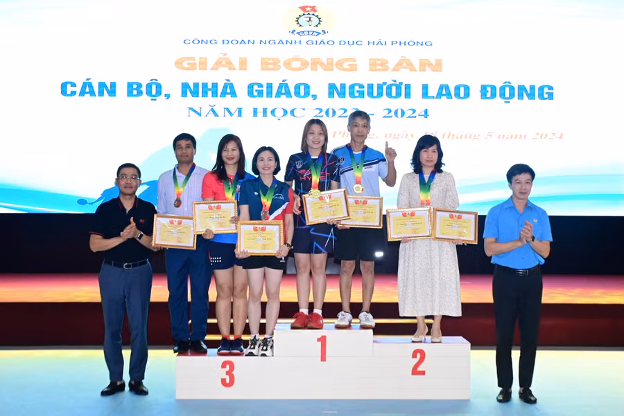 Ngày hội diễn ra sôi nổi, náo nhiệt, với tinh thần thể thao cao thượng.