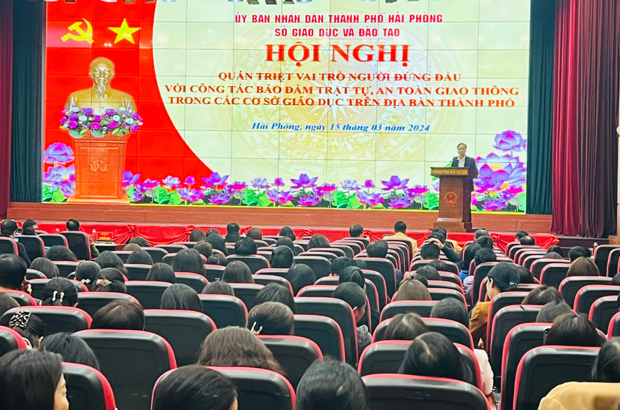 Hội nghị diễn ra vào chiều 15/3. Hội nghị diễn ra vào chiều 15/3.