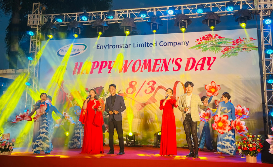 Ca khúc &quot;Bến cảng quê hương tôi&quot; đặc sắc, hấp dẫn.