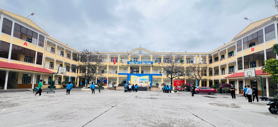 Hiện có khối lớp 10 chưa được tổ chức hoạt động trải nghiệm theo chương trình. Hiện có khối lớp 10 chưa được tổ chức hoạt động trải nghiệm theo chương trình.