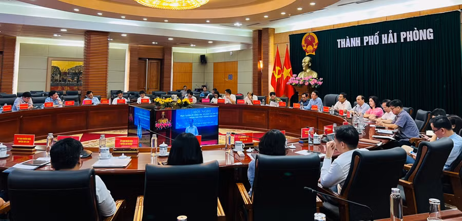 Ban chỉ đạo thi thành phố Hải Phòng họp trực tuyến về Công tác tổ chức kì thi tốt nghiệp 2024 với Ban chỉ đạo thi cấp quốc gia ngày 20/6.