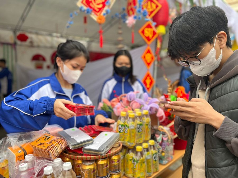 Không khí Tết ngập tràn tại Trường Cao đẳng VMU. Không khí Tết ngập tràn tại Trường Cao đẳng VMU.