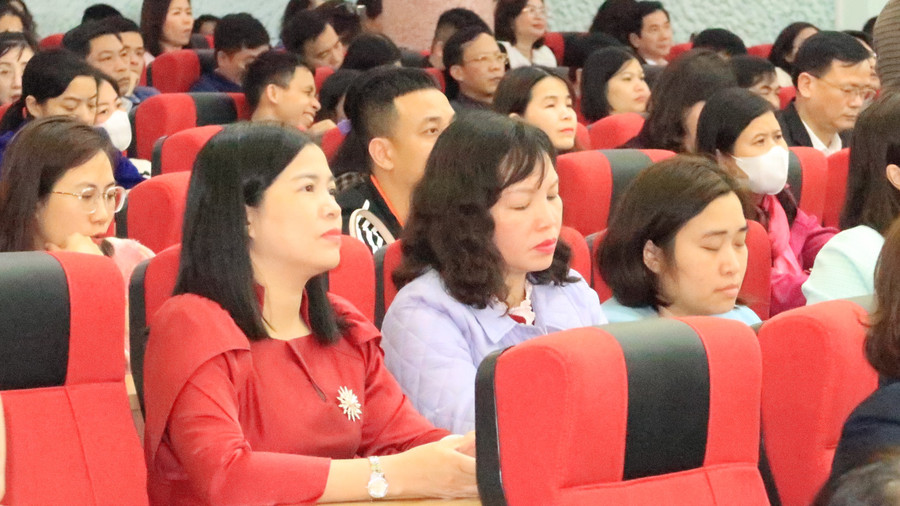 Đại biểu tham dự Hội thảo. Đại biểu tham dự Hội thảo.