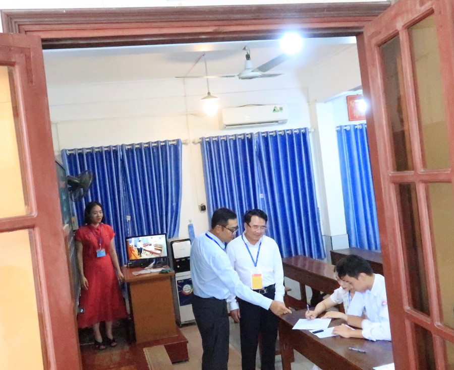 Phòng thi đặc biệt tại Điểm thi Trường THPT Thăng Long. Phòng thi đặc biệt tại Điểm thi Trường THPT Thăng Long.