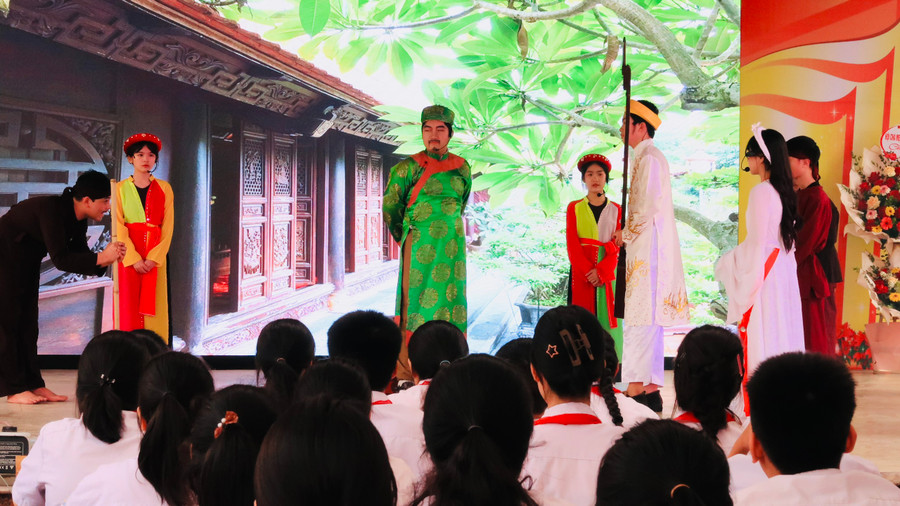 Hoạt động giáo dục thiết thực, tạo môi trường trải nghiệm thú vị. Hoạt động giáo dục thiết thực, tạo môi trường trải nghiệm thú vị.