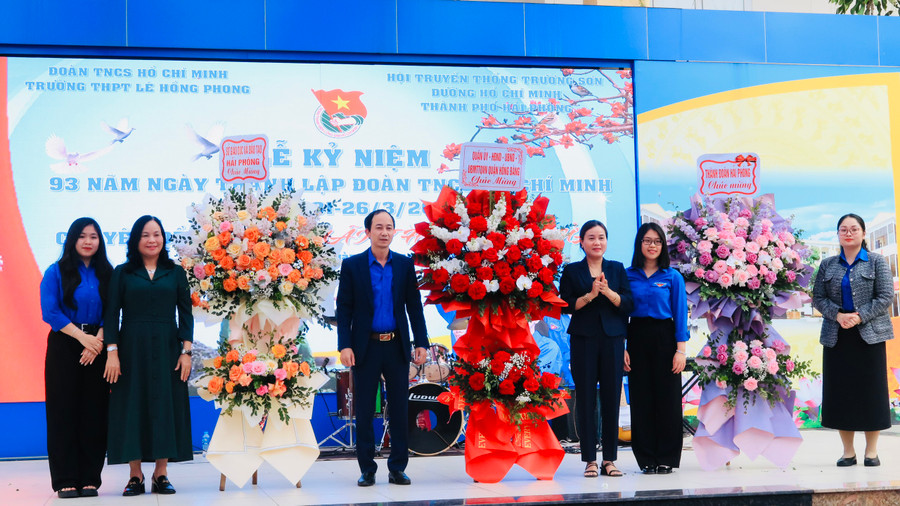 Những hình ảnh đáng nhớ tại Chuyên đề. Những hình ảnh đáng nhớ tại Chuyên đề.