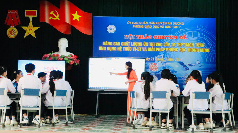 Tiết ôn tập nhẹ nhàng, hiệu quả nhờ ứng dụng thiết bị dạy học thông minh. Tiết ôn tập nhẹ nhàng, hiệu quả nhờ ứng dụng thiết bị dạy học thông minh.