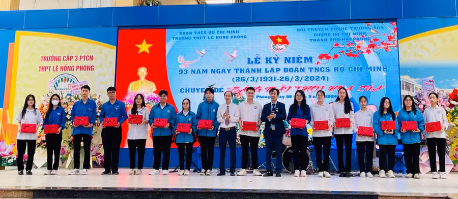 Những hình ảnh đáng nhớ tại Chuyên đề.