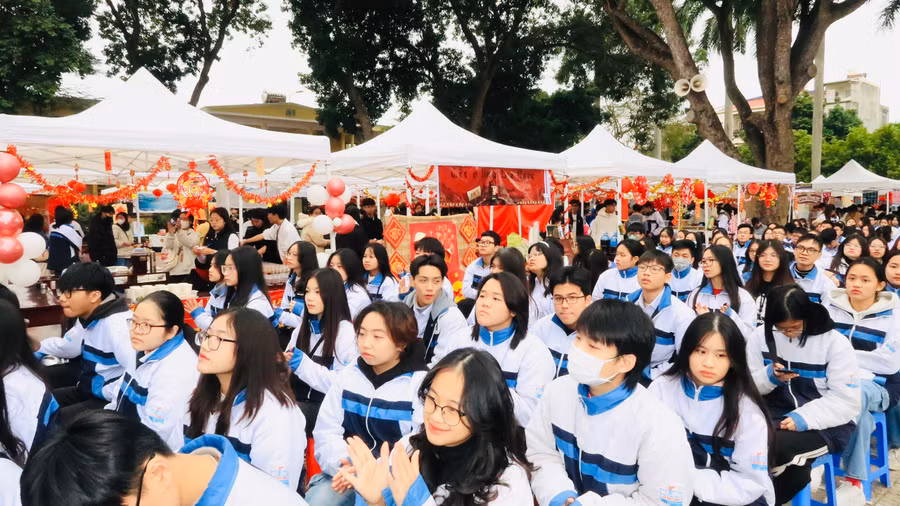 Học sinh tham gia chuyên đề.