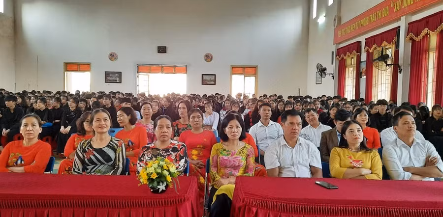 Quang cảnh buổi tuyên truyền