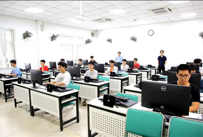 15 thí sinh trong ngày thi thử tại hội đồng thi Trường Đại học Công nghệ ngày 17/5. Ảnh MOET. 15 thí sinh trong ngày thi thử tại hội đồng thi Trường Đại học Công nghệ ngày 17/5. Ảnh MOET.