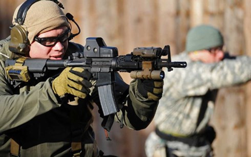 cach thoat hiem nhu mot linh dac nhiem ky cuu cua my hinh 0