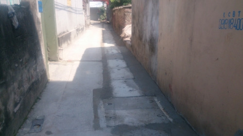 Hà Nội: Nhà thầu thi công “ẩu” bé trai 10 tuổi rơi xuống hố ga? - Ảnh 3