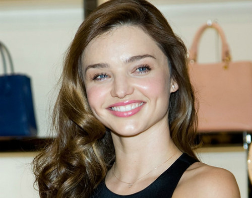 Miranda Kerr là mẹ của một cậu nhóc kháu khỉnh. Ảnh: Popsugar.