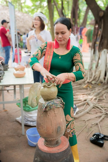 Làm gốm Bàu Trúc Làm gốm Bàu Trúc