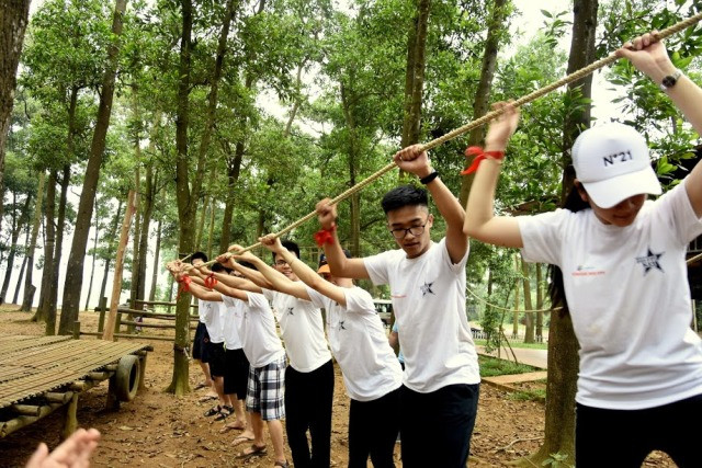 Tại đây, thông qua các trò chơi, các trại sinh được rèn luyện các kĩ năng mềm như kĩ năng làm việc nhóm, kĩ năng thuyết trình, kĩ năng quản lý thời gian… bản lĩnh của người lãnh đạo và trên hết là được hòa mình vào không khí tưng bừng, phấn khởi của một mùa hè vượt cấp.